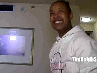 Lesbian Pussy Banged Hard by Lizzy and Phoenoisseur in Exclusive Clip