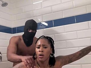 Bodybuilder gets a shower and gets fucked by a big cock in 3D