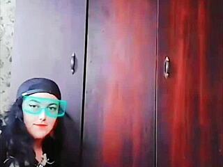 big ass crossdresser twerks