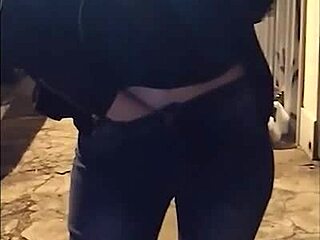 Latina Teen Bate Publico With Peitos De Fora