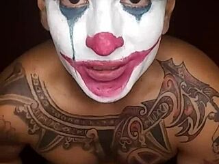 i jacked off to 2019 joker cosplay solo