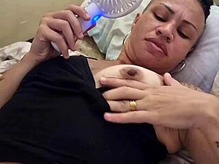 amateur couple in homemade video where she provokes him and gets fucked