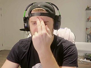 How to be a perfect secret agent for the FBI in this game.