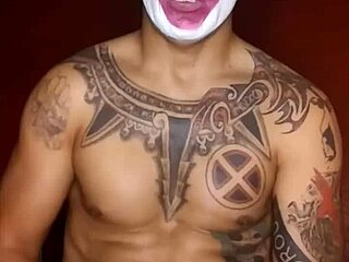 i jacked off to 2019 joker cosplay solo