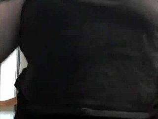 uh, behind scenes with yer goddess amanda, ya know