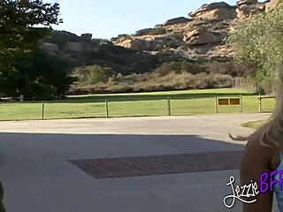 I Share Sexperiences With My Lezzie BFF