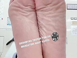 i enjoy the asian japanese office feet fetish