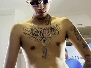 Best gay friend eats pussy first time