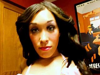 Shaking and ripping: Tootchie Jada Gemz, Chyna Red, and 10 other strippers undressing