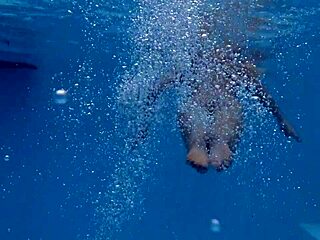 Emily Ross Shows Off Sexy Milf Curves