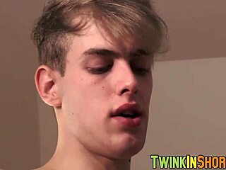 Cute Twinks Enjoy a Wild Dick Sucking Session After Oiled Massage