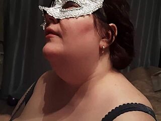 hot bbw gives amazing blowjob to lover, swallows creampie 😋