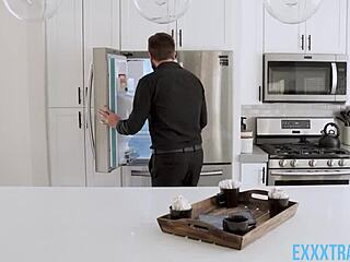 Does Steampunk Teen Stevie Moon Deepthroat Chris Epic?