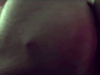 嘿，哥们，看我大快朵颐黑屁股还吸鸡巴