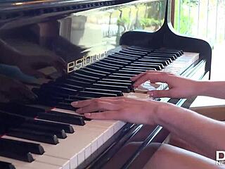 Milf Kitana Lure Feels Intense In Xxxtreme Hardcore Orgy With Three Cocks Fucking Rough