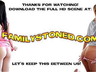 Bunny Colby ขย่มควยพี่ชายบุญธรรมในห้องนอน ท่าคาวเกิร์ลของเธอเด็ดสุดๆ