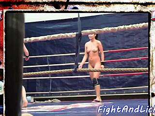 Evropské holky se účastní intenzivního zápasu