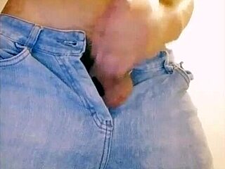 big cock gay dude jerks off live on cam