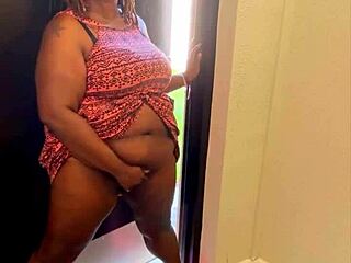 Hey, watch Nookiescookies hit wild squirting orgasm while masturbating outdoors in public