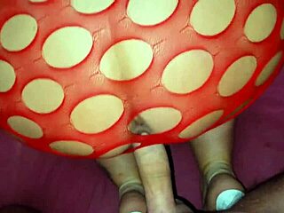 high heels and bodysuit drove him wild with fingering. curvy blonde housewife got a messy creampie from neighbor!