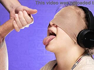 Permainan rasa jadi liar apabila rakan sekelas tipu dengan kote dan habis dalam mulut