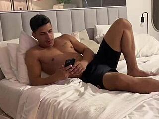 neg�o me fodeu com força