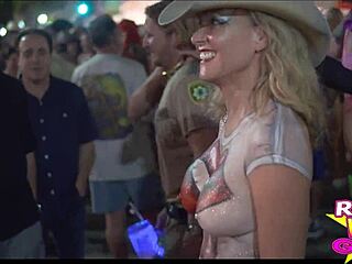 i flash on the street at fantasy fest