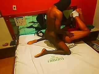 Meu Amigo Africano Descobre Minha Casinha De Porra Com Paixão