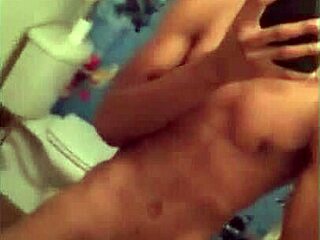 Twinks jerk off together