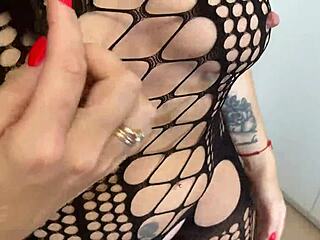 She Danced Seductively, Then Gave Deep Blowjob With Cum Finish