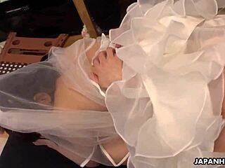 Japońska panna młoda Ruri Narumiya mocno wyruchana w nieocenzurowanym zbliżeniu