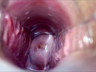 Vaginal orgasme i anime. Intens nytelse bygger til eksplosiv utløsning.