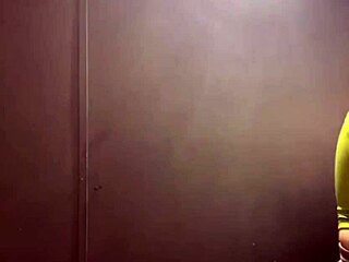 i went nuts banging at the gym, public ass action got me soaked!