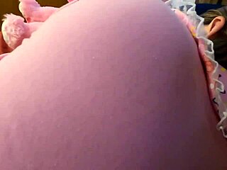 继女紧致小穴被继父热精填满