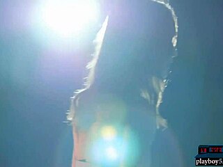 Big Ass And Tits American Blonde Milf Model Carlye Denise