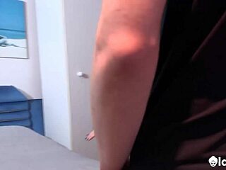 Mature milf with natural tits masturbating solo