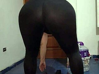 Does the mature latina squat in her thong?