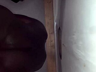 Check Out These Hood Milfs With Amazing Asses In Texas Streets!