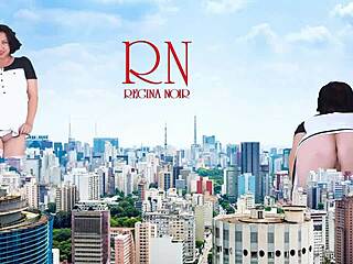 Вау, гигантская леди без трусиков вышагивает по городским улицам, ростом с Кинг-Конга, какое шоу!