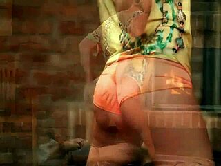 Beautiful Woman Masturbates Intensely