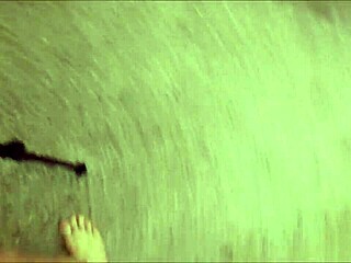 Ох мамка му, 50-годишната Кристи взе първия си фейсъял