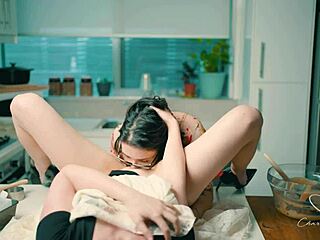 شارلي فورد تغري تشيسي في فيديو إكس ريد كامل