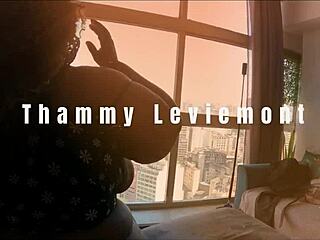 i love this ebony goddess with her huge ass and big tits