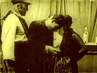 Винтажная викторианская гей-эротика раскрывается с тонким шармом