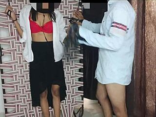 Soniya Bhabhi, ojebávaš takto svojho spolužiaka?!