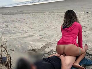 Nézik, Ahogy Kihúzom a Szűk Seggéből