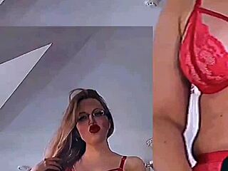 Adore that black strapon!