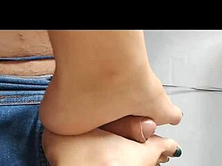 Got Creamy Feet After a Hot Footjob