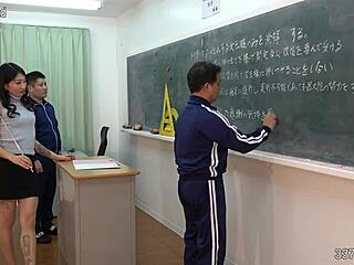 难以置信！日本老师鞭打和掌掴受虐学生！