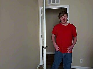 Hey, wanna join for some hot sucking action?